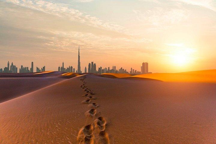 Safari dans le désert de Dubaï : Dune Bashing, promenade à dos de chameau, Sandboard & Dinner
