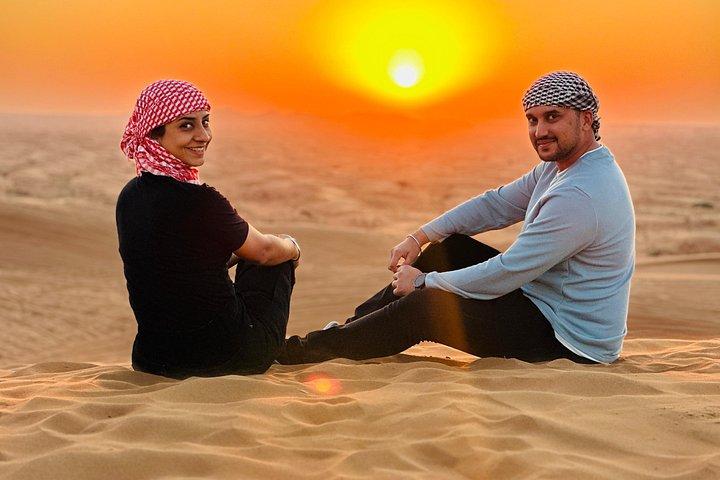 Safari dans le désert premium en soirée à Dubaï : une aventure exquise dans le désert
