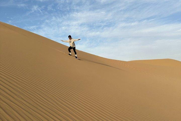 Safari dans le désert du matin à Abu Dhabi avec balade à dos de chameau et prise en charge à l'hôtel