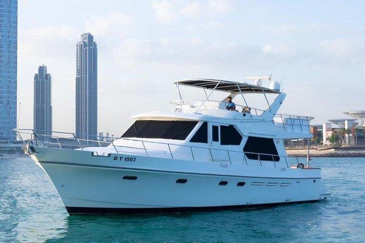 Excursion en yacht de luxe sur un yacht de 65 pieds