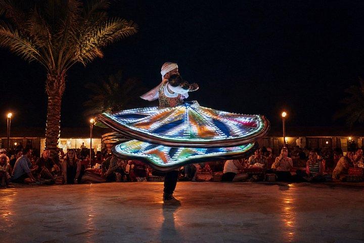 Safari dans le désert de Dubaï avec Dune Bashing, dîner barbecue et spectacles vivants