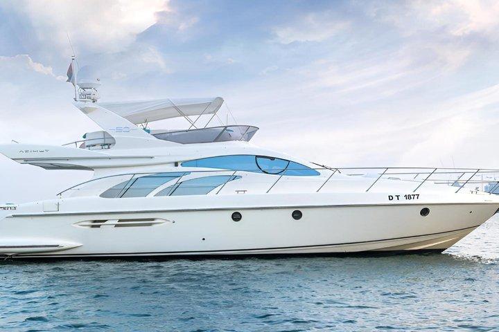 Yacht de luxe Azimuth de 50 pieds pendant 1 heure à Marina Mall - Dubaï