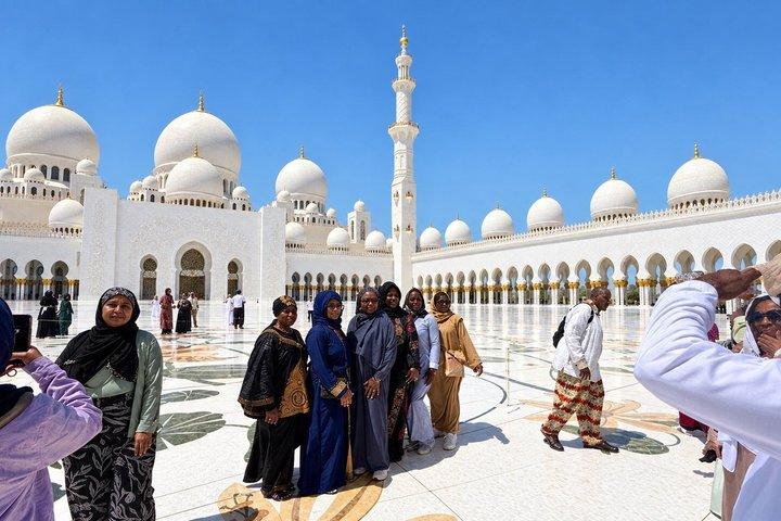 Mosquée Grand Privée d'Abu Dhabi Qasr Al Watan et les incontournables de la ville