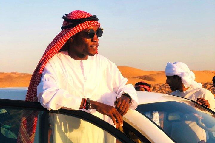 Escapade désertique à Abu Dhabi : Safari, balade à dos de chameau et dîner barbecue