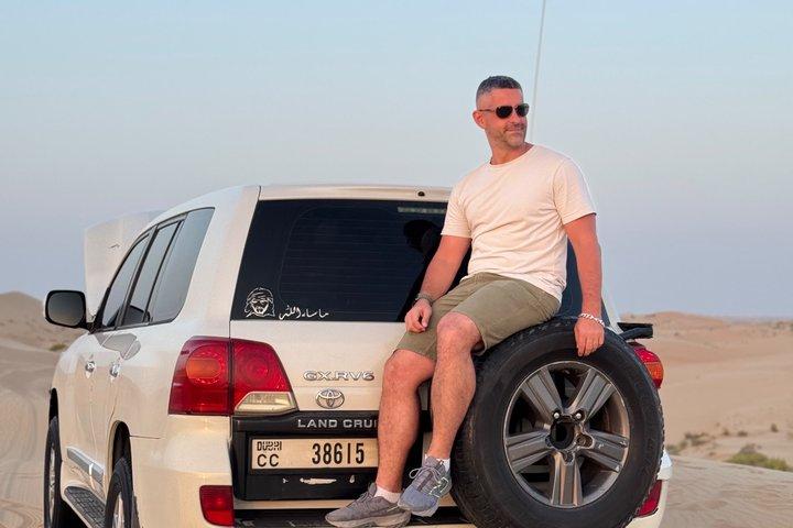 Safari dans le désert à Abu Dhabi avec spectacles en direct, balade en chameau et barbecue