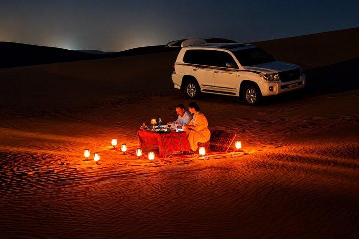 La Table du Désert : Dîner privé dans le désert et safari en 4x4 à Abu Dhabi