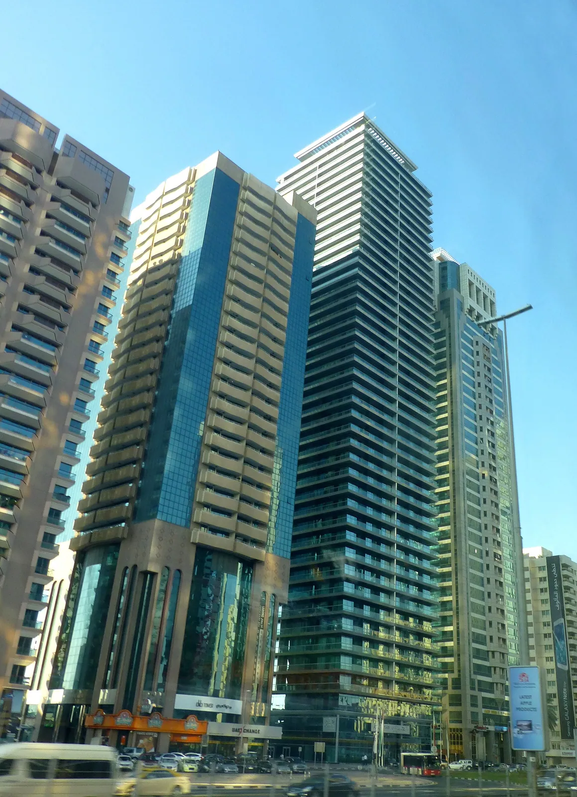 Four Points by Sheraton Sheikh Zayed Road Dubai (photo Wikimedia Commons)