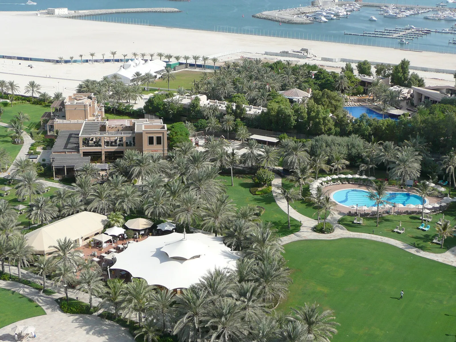 Le Royal Meridien Beach Resort & Spa Dubai (photo Wikimedia Commons)