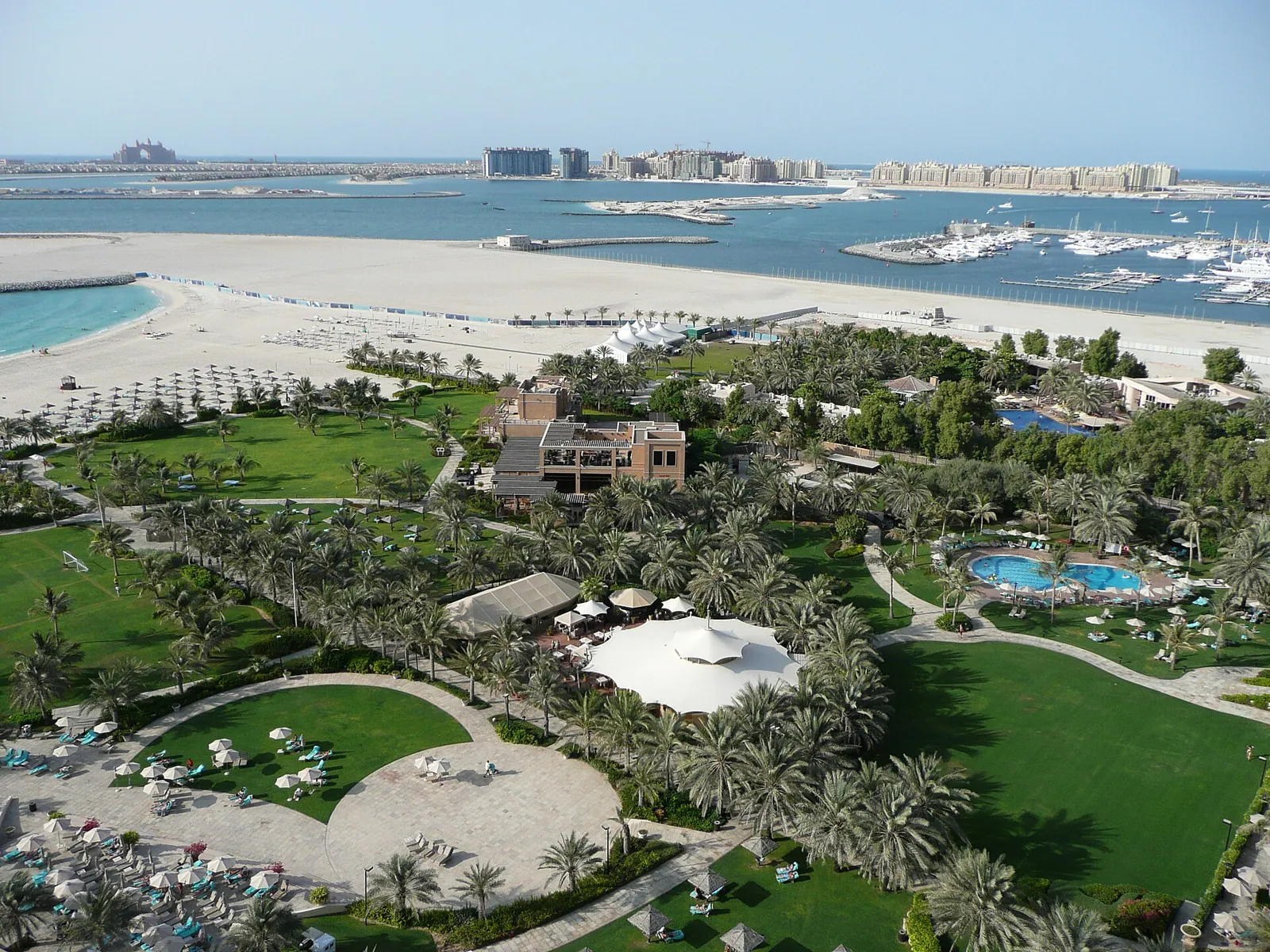 Le Royal Meridien Beach Resort & Spa Dubai (photo Wikimedia Commons)