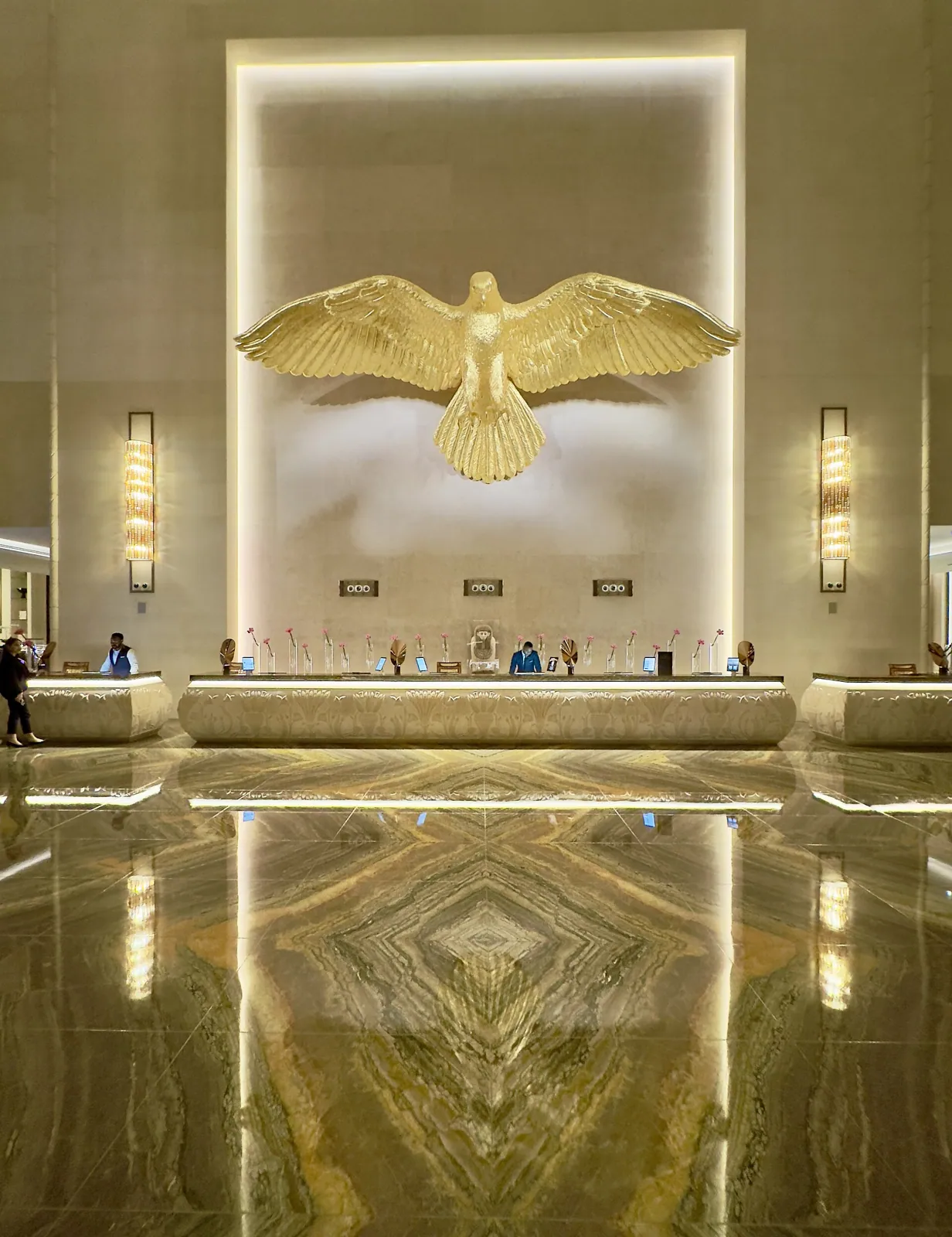 Sofitel Dubai The Obelisk (photo Wikimedia Commons)