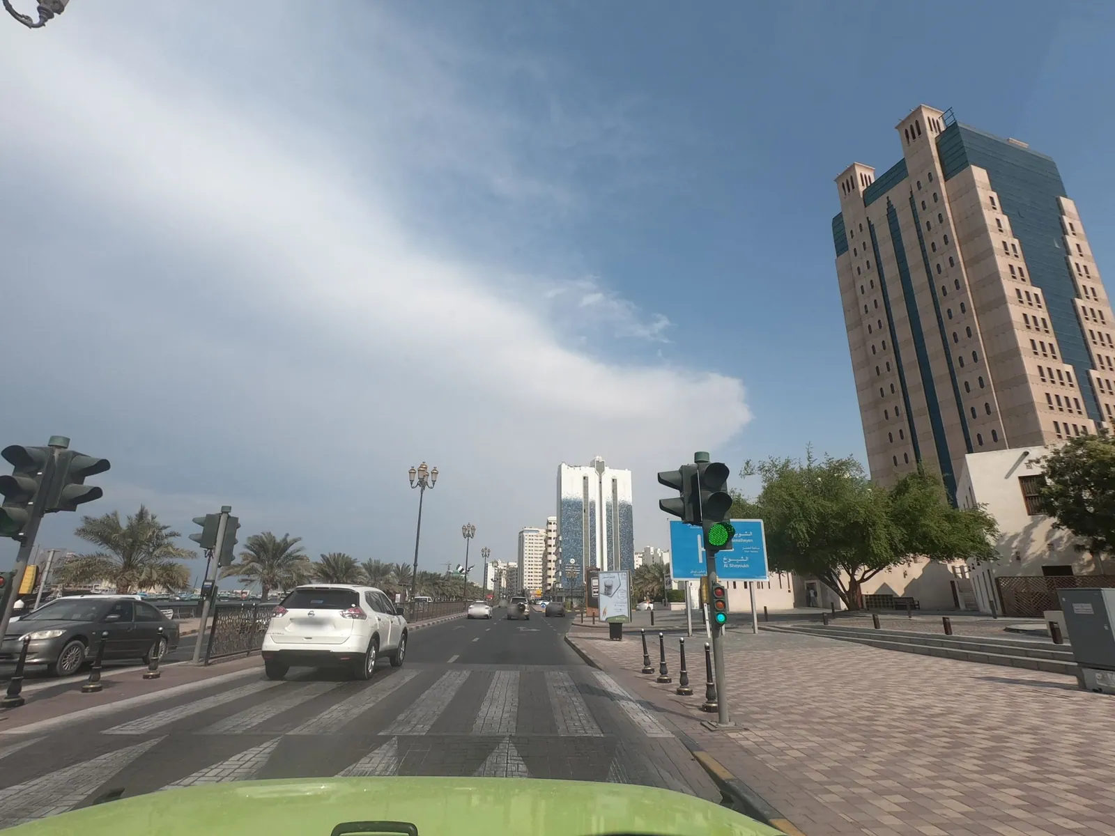 Vue depuis la rue, en direction de The Chedi Al Bait, Sharjah (photo Mapillary)